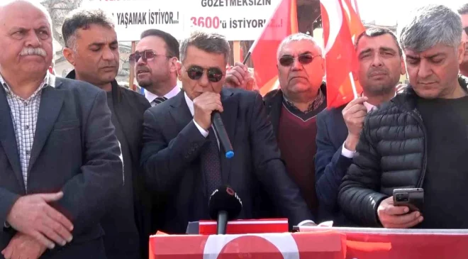 Bursa’da Emekli Polisler 3600 Ek Gösterge İçin Buluştu
